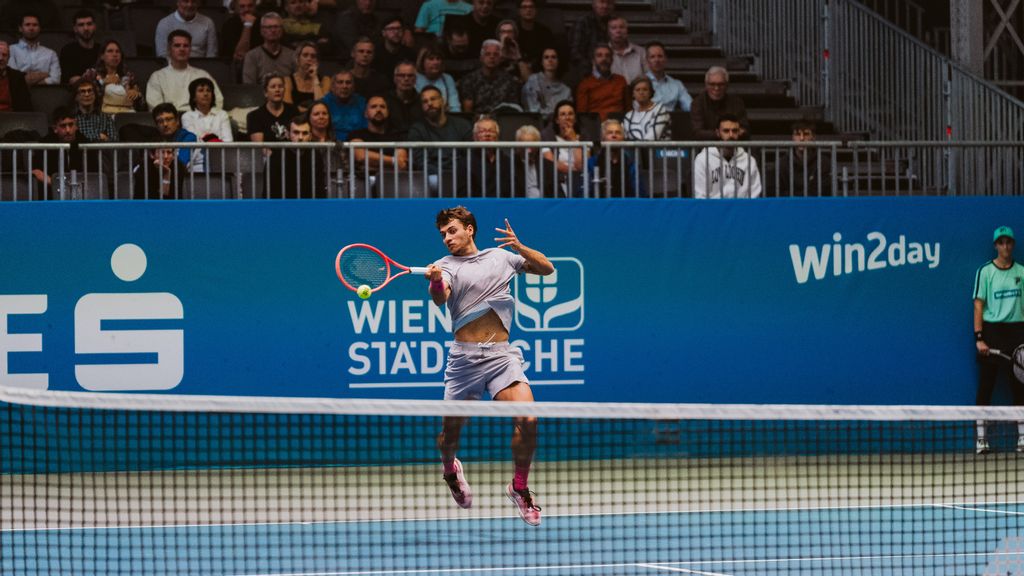 Tennisspieler Flavio Cobolli beim Tennisturnier