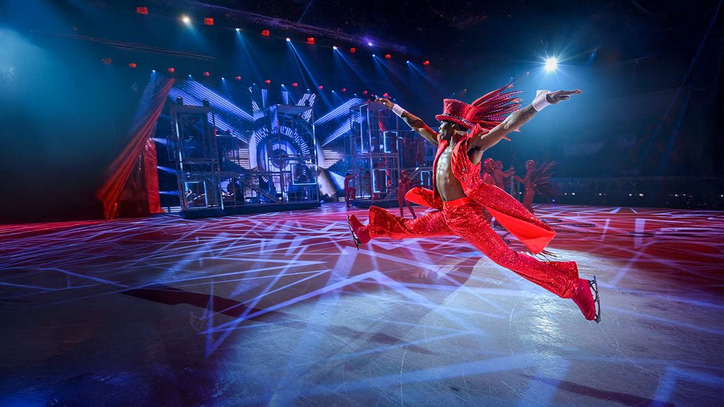 Eiskunstläufer in Kostümen bei Holiday on Ice Horizons