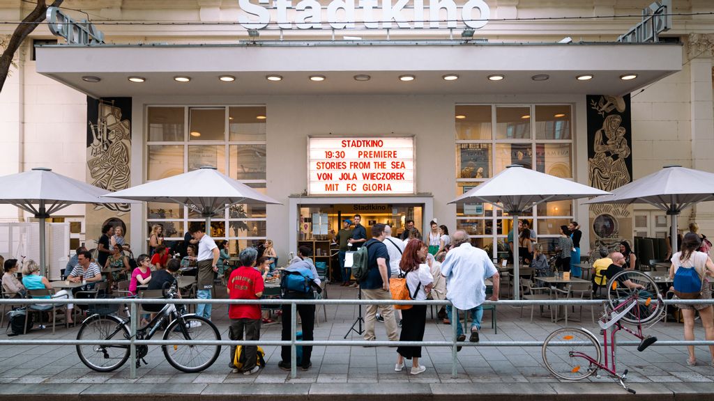 Publikum im Kinosaal des Stadtkinos