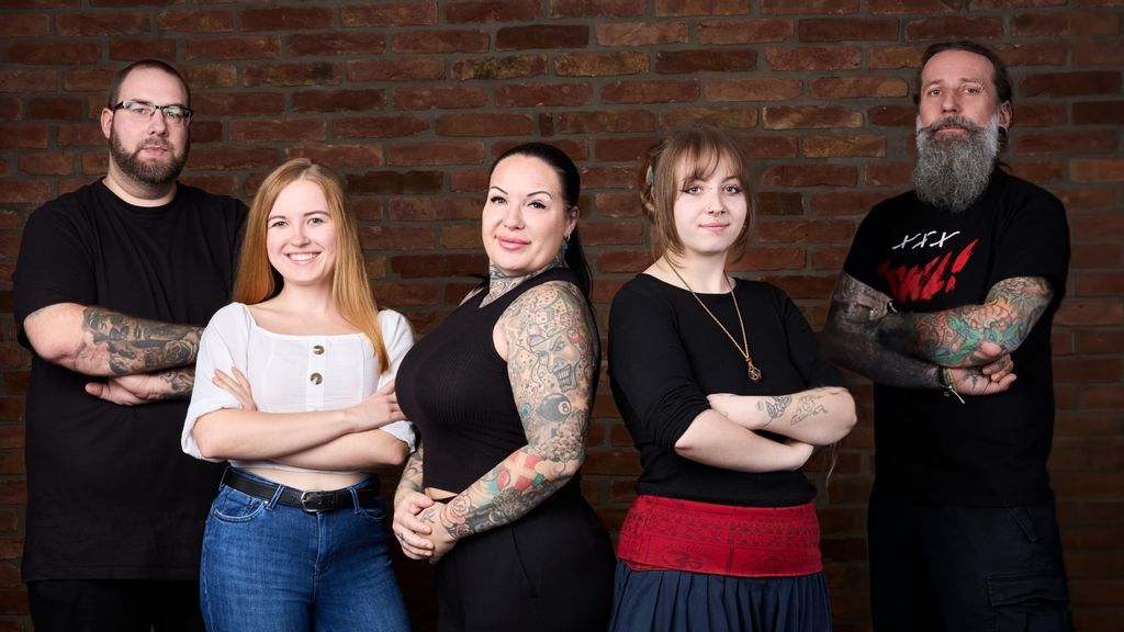 Teamfoto des Tattoo- und Piercingstudios Stichfest