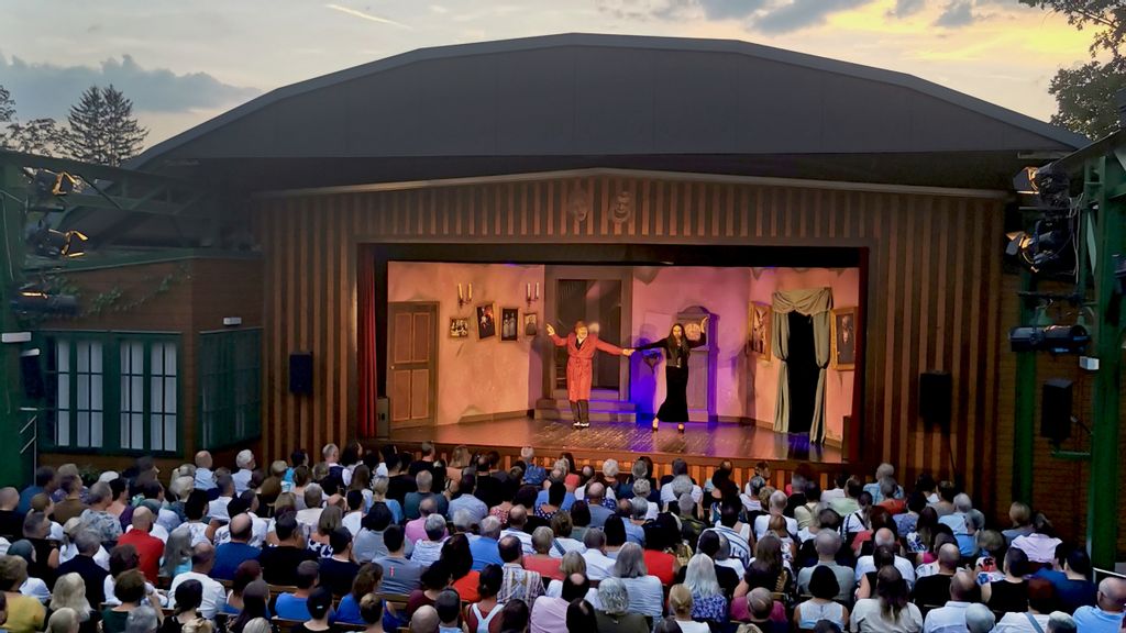 Publikum vor der Bühne